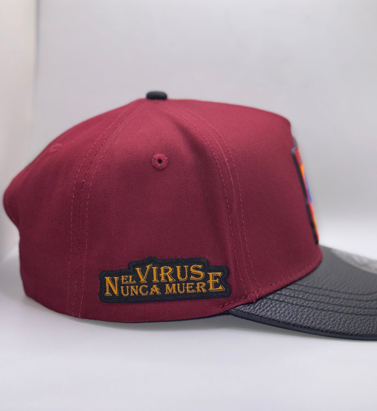 Gorra El Virus Nunca Muere