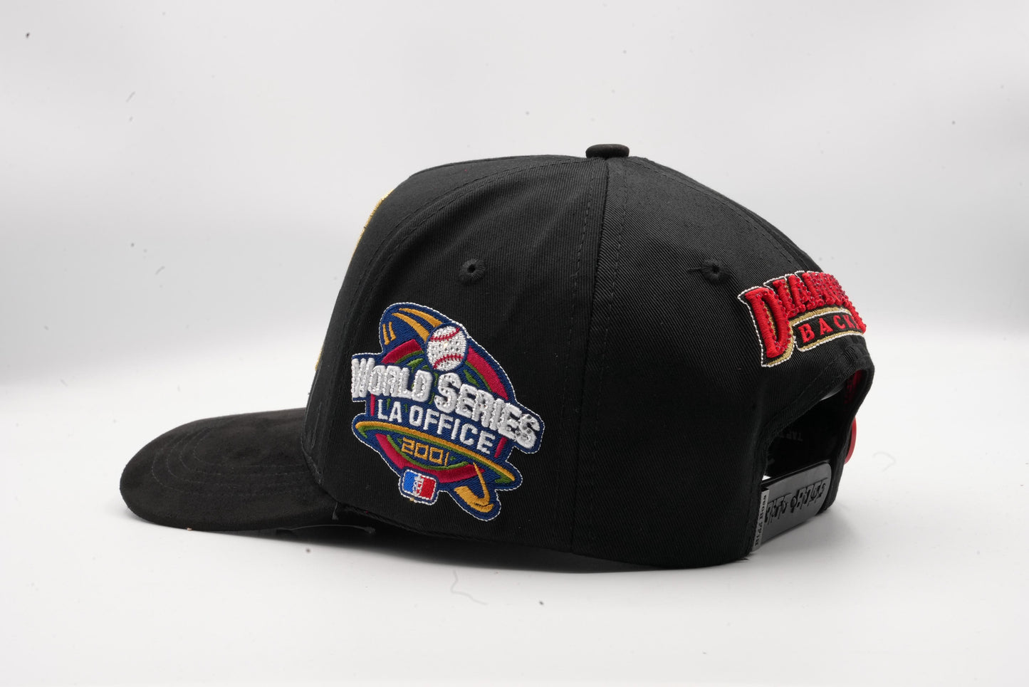 Hat Arizona Black Red Crystals