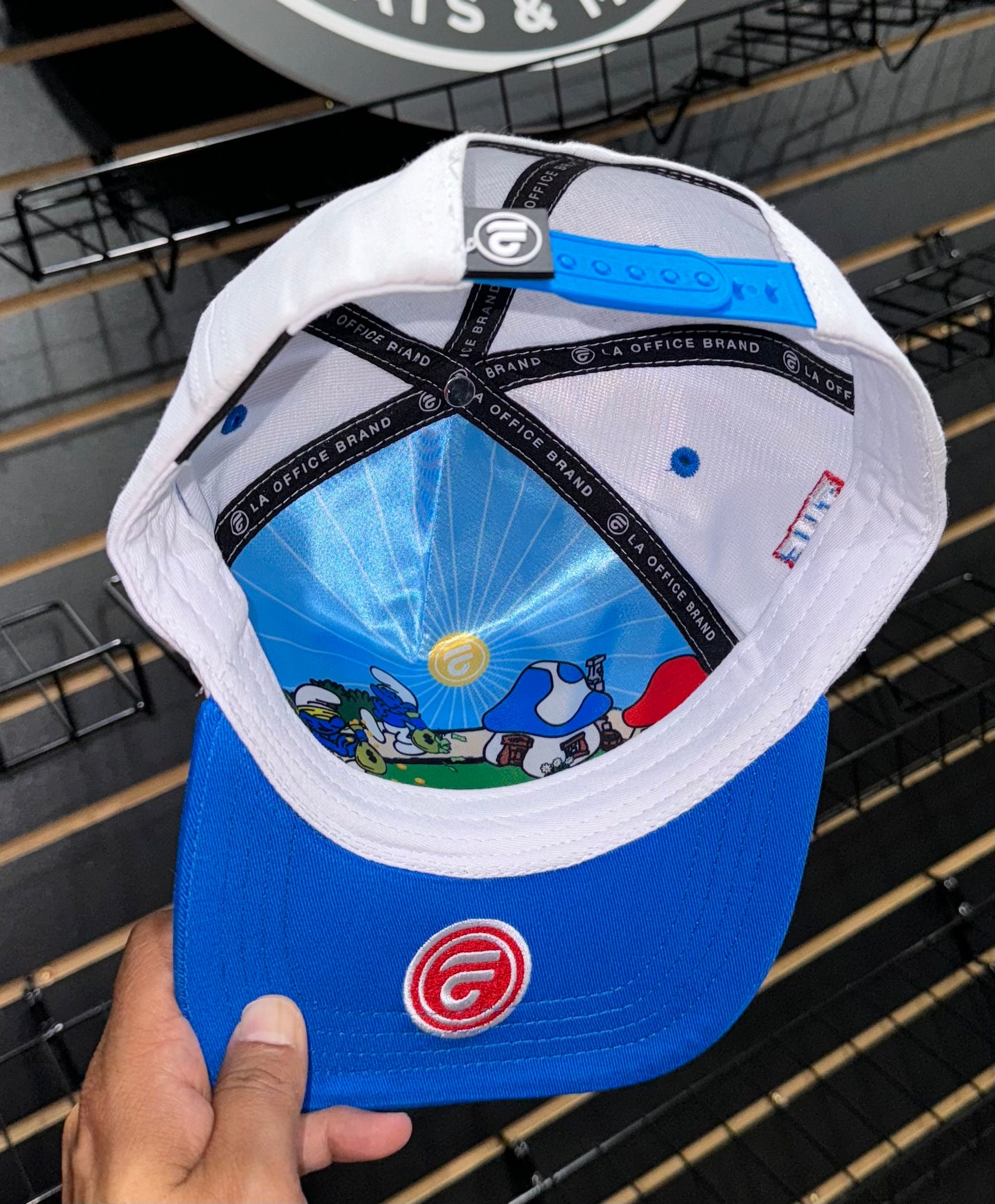 Hat Los Pitufos White