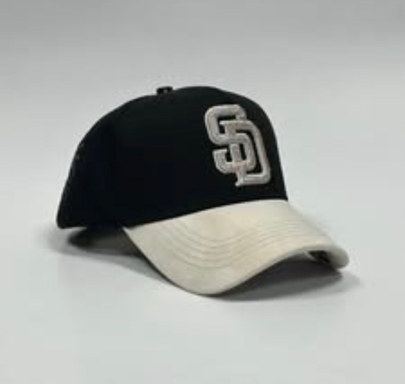 San Diego Black Beige Crystals